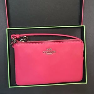 NIB Coach Pink Dahlia BP SMTH Corner ZIP Wallet